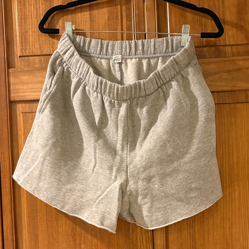 aerie Light Gray High-Rise Athletic Lounge Shorts size Large